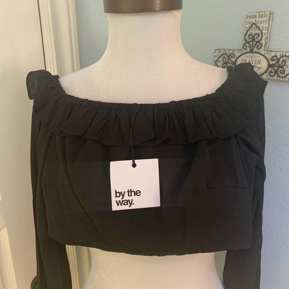 by the way Sz Small • Revolve Black Ruffle Crop Top • NWT!
